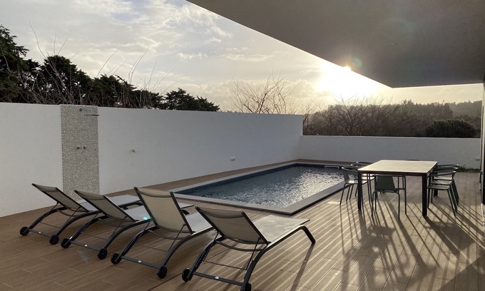 Obidos House | Modern Villa with pool in Obidos