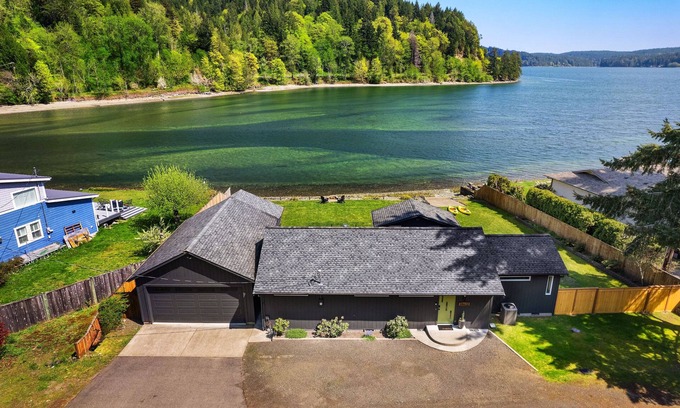 Matlock House | Modern Waterfront Escape with Grill, Patio, and Nature Views