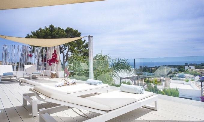 Palma de Mallorca House | Modern white villa near palma