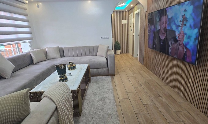 Terrassa Apartment | Modern Whole Lodging, Barcelona Terrassa