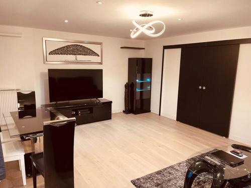 Saint-Gratien Apartment | Moderne appart JO avec parking
