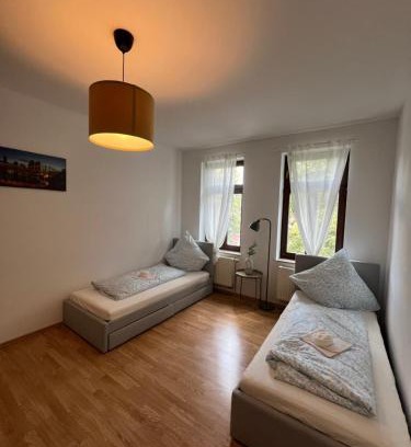 Schloßchemnitz Apartment | Moderne Citynahe Wohnung mit Parkmöglichkeiten