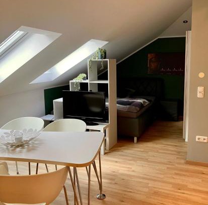 Mariaposching Apartment | Moderne Dachgeschosswohnung an der Donau