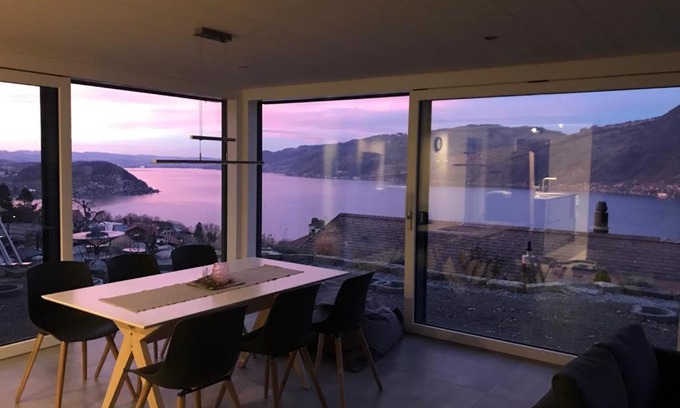 Krattigen Apartment | Moderne Unterkunft mit Panoramablick auf Thunersee