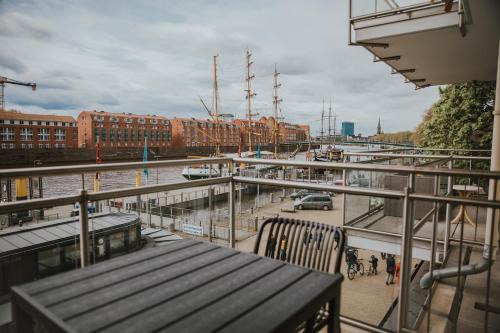 Altstadt Apartment | Moderne Wohnung mit Weserblick und Uferpromenade