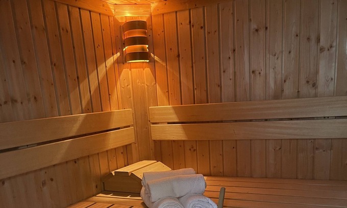 Geisenheim Apartment | Modernes Apartment mit Whirlpool Gartensauna