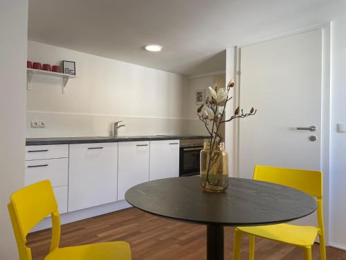 Dornbirn Apartment | Modernes Stadtleben im gemütlichen City Apartment Dornbirn, London 8