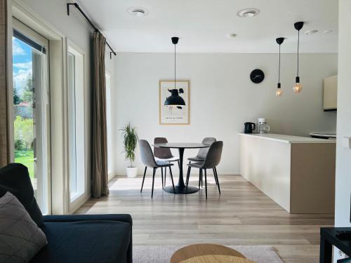 Vantaa Apartment | Moderni paritalo lähellä lentokenttää, free parking, sauna