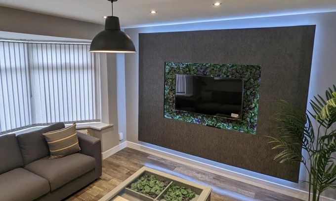 Chapeltown Apartment | Modernised 4 Bedroom Property Close To City Centre, Harehills Lane