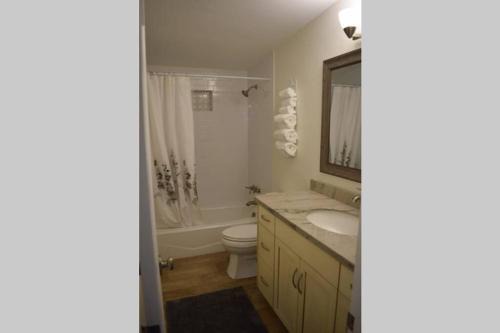 Hedrick Acres Apartment | Modernized Red Brick Beauty