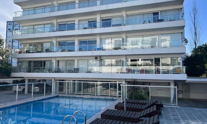 Aidy Grill Apartment | Moderno Apart y amplio en Punta del Este 2 piscinas
