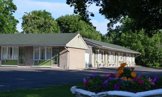Brantford Hotel | Mohawk Motel