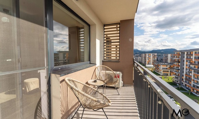 Tractorul Apartment | MoHost Noblesse - Urban Style & Comfort