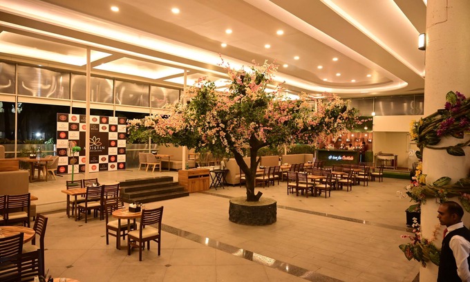Hadapsar Hotel | Moistin Hotel