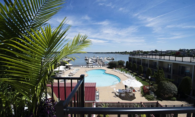 Red Bank Hotel | Molly Pitcher Inn