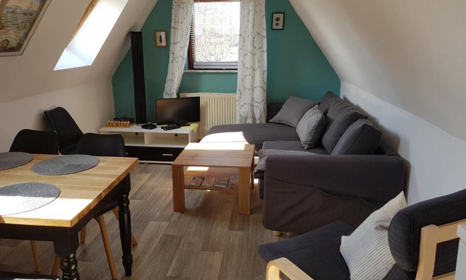Dierkow Apartment | Mona S.