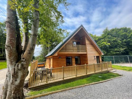 East Lewiston House | Monarch Lodge 14 with Hot Tub