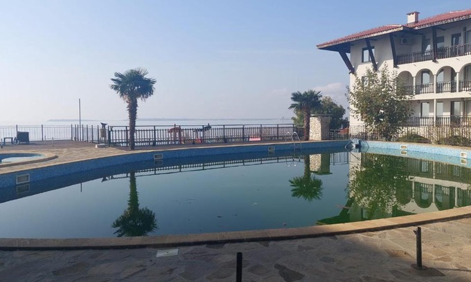 Sveti Vlas Apartment | Monastery II Garden stay like home