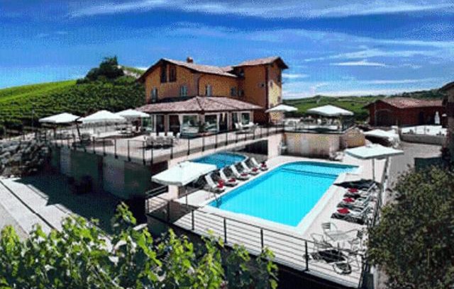Castellinaldo House | Mongalletto