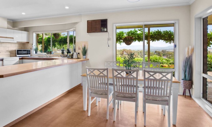 Mansfield House | Monkey Gully Retreat - Pool - Mansfield - Sleeps 9