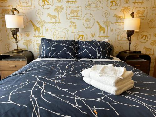 Downtown Apartment | Monkey Jungle Vibrant 2-BDRM Rooftop Access, Unit #6