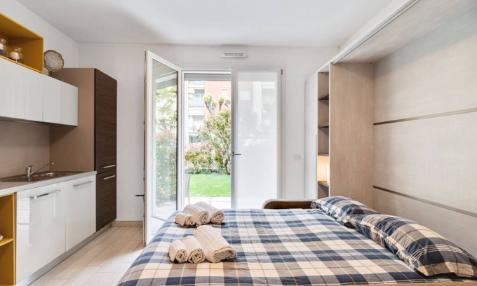 Cernobbio Apartment | Monolocale con Giardino, AC e Garage Privato!