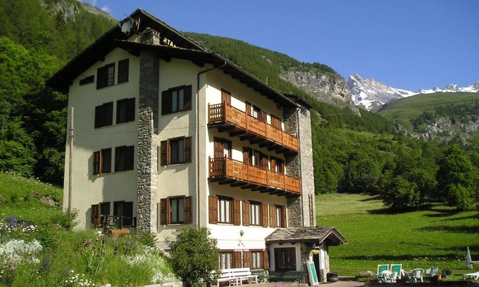 Ollomont Hotel | Mont Gelé