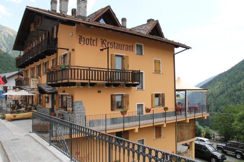 Saint-Oyen Hotel | Mont Velan Chambres & Restaurant