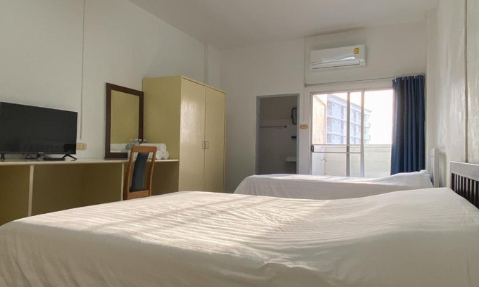 Saen Suk Apartment | Monta Apartment
