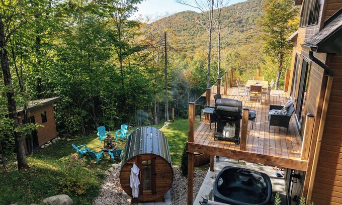 Val-des-Lacs Ski Chalet | Montagnia Escape: Tremblant with Hot Tub & Sauna