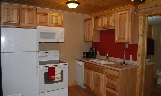 Gardiner Apartment | Montana’s Yellowstone Hideaway-Your Home Away From Home in Yellowstone
