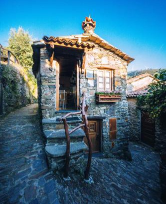 Lousa House | Montanhas do Xisto - Casa do Portal