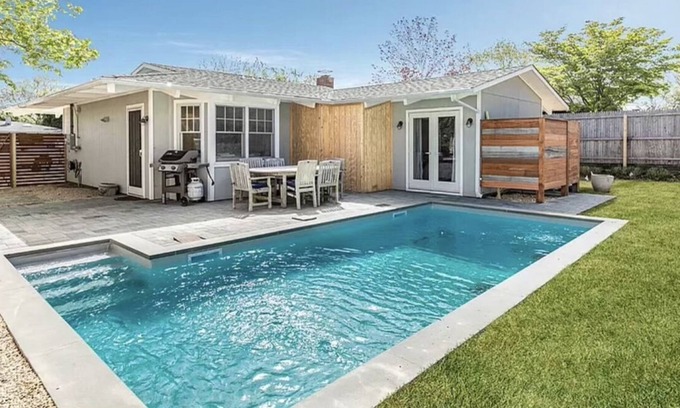 Culloden Shores House | Montauk beach house with Pool! (Seasonal for pool)