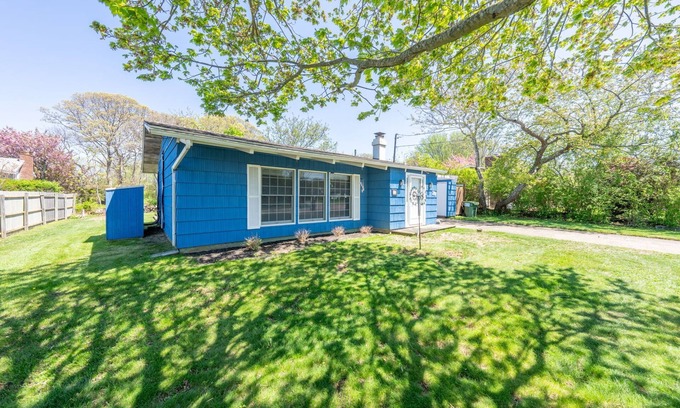 Culloden Shores House | Montauk Escape—3BR, 2BA, Steps from the Beach, BBQ Grill, Patio, Outdoor Shower