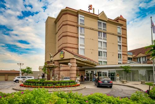 Gateway Hotel | Monte Carlo Inn Airport Suites
