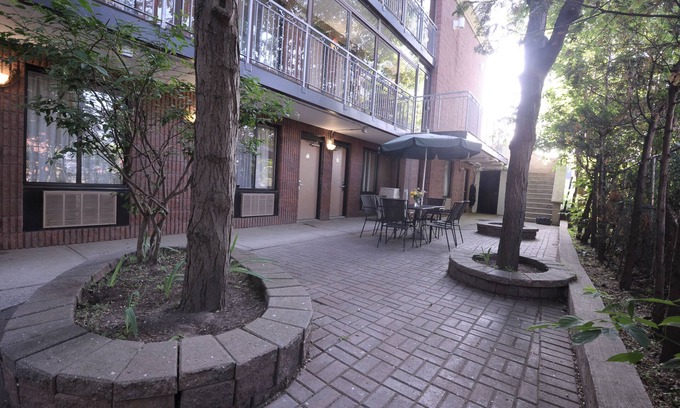Mississauga Hotel | Monte Carlo Inn Toronto West Suites