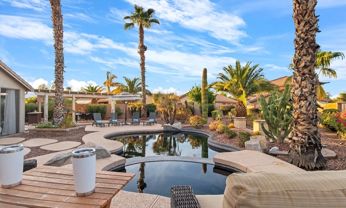 Northwest Ranch House | Monte Cristo: Epic Backyard, Pool, Spa & Firepit!