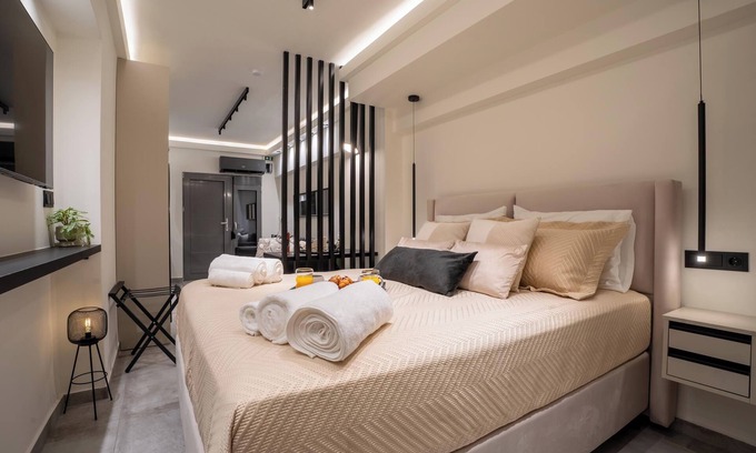 Petaloudes Apartment | Monte Smith Luxury Suite 1