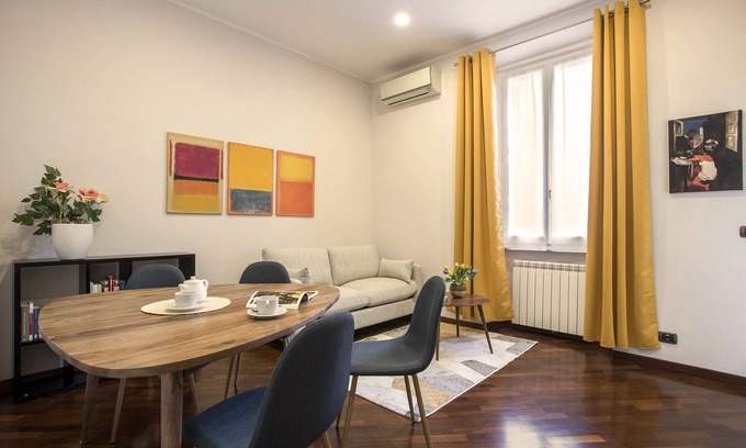 Rione XVIII Castro Pretorio Apartment | Montebello Style