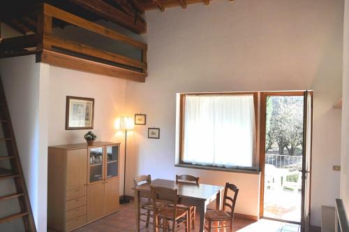 Capranica House | Montecasciano - Glicine