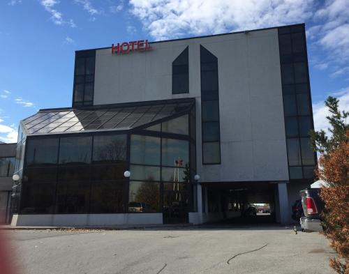 York University Heights Hotel | Montecassino Hotel & Event Centre