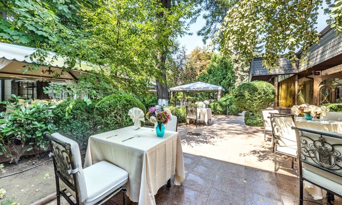 kv. Gorublyane Hotel | Montecito Hotel