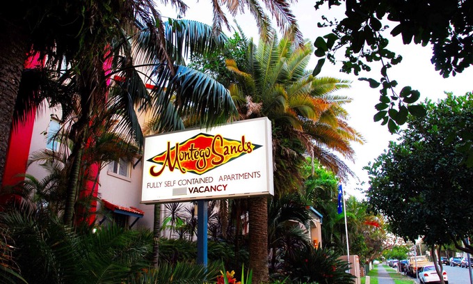 Mermaid Beach Apartment | Montego Sands Resort