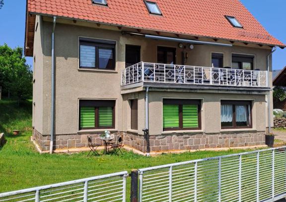 Memmendorf Apartment | Monteur- und Ferienwohnung in Hainichen OT Bockendorf - Erdgeschosswohnung - Familie Weber