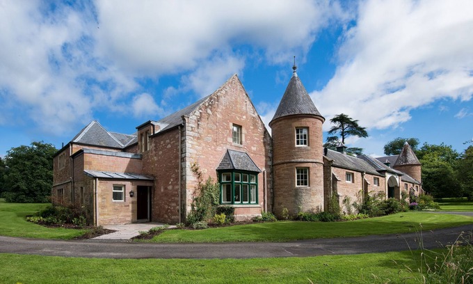 Jedburgh House | MONTEVIOT STABLES WEST - woodland trails and inspirational gardens, 4 bedroom