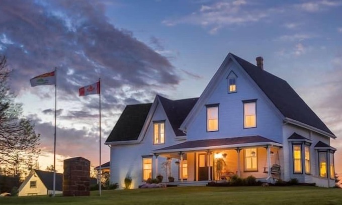 Burlington Bed & Breakfast | Montgomery Inn Ingleside