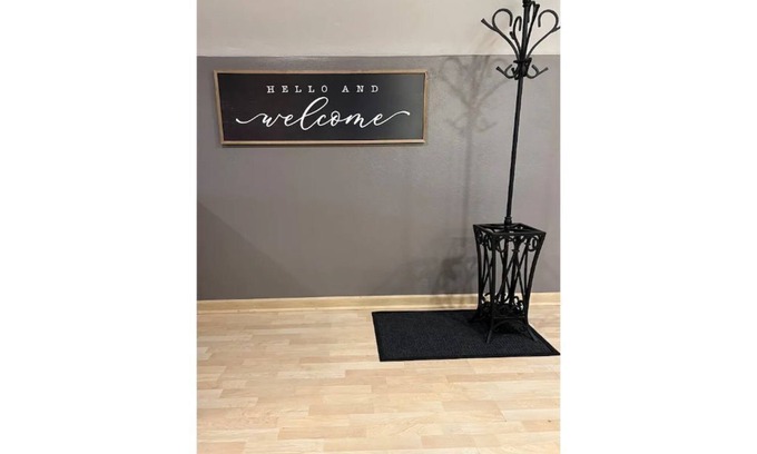 West St. Paul Apartment | Monthly discount for traveling nurses