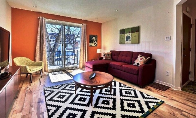 Longue-Pointe Apartment | Monthly Rental Only