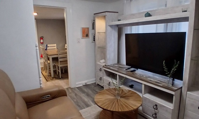 Bloomfield Apartment | Monthly Stays: 2BR w/Parking - 8 min Walk NJ Transit Train - 40 Min from NYC