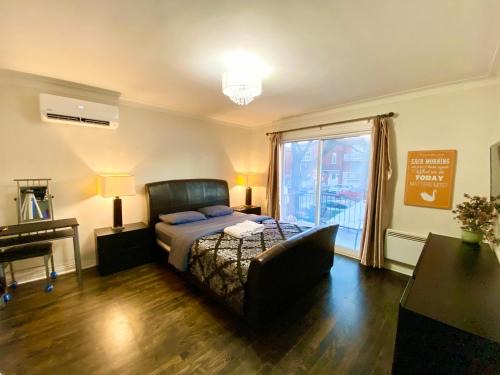 Cote-Des-Neiges—Notre-Dame-De-Grace House | MontREAL HOMES - Affordable Rooms, Smart TV, Shared Kitchen